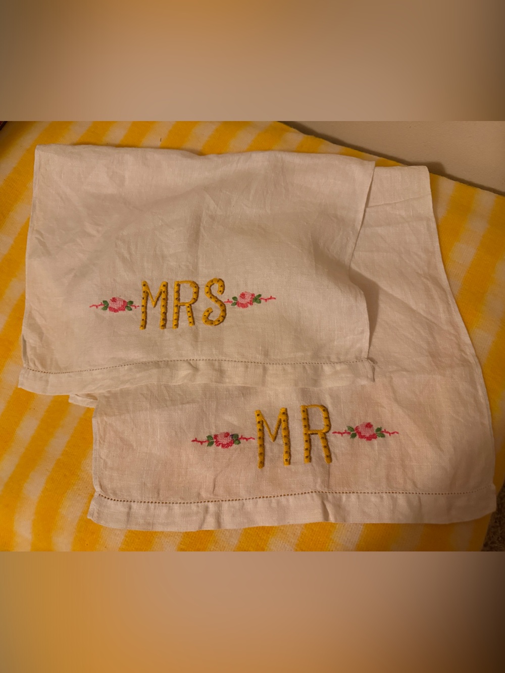 Shabby Chic Vintage Mr & Mrs Embroidered Linen Fingertip Towels Guest Bath